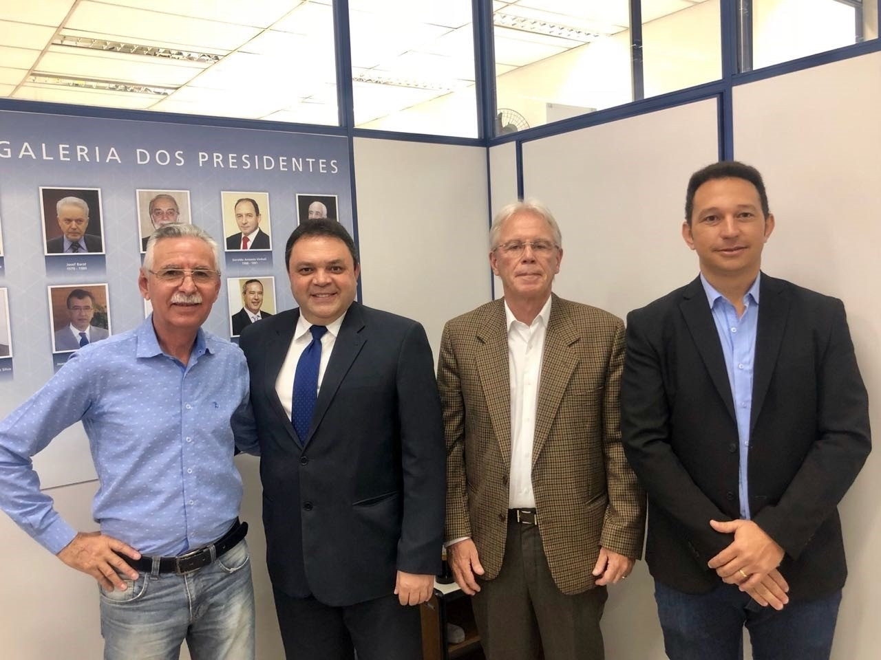 Vereadores visitaram a sede da EMTU na companhia de deputado